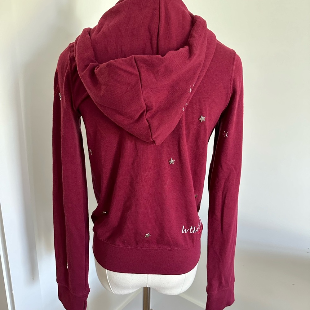 $82 NWOT Peace love world Star studded embroidered Hoodie! Small - Picture 7 of 11